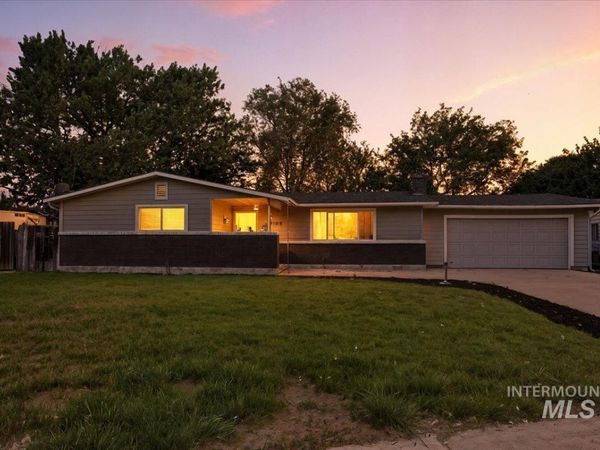 2295 N Bird St, Boise, ID 83704