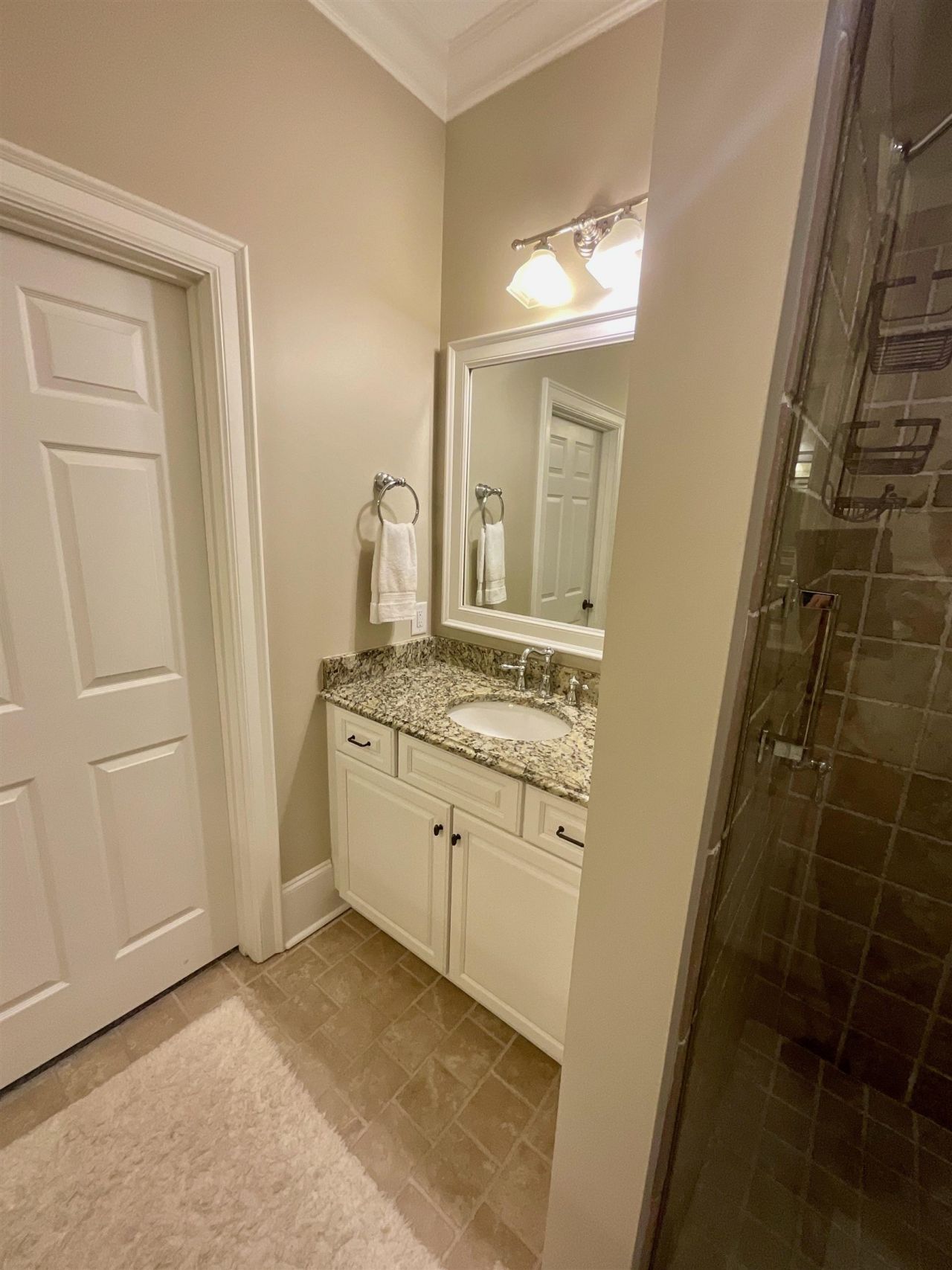 815 Front St. Photo 14