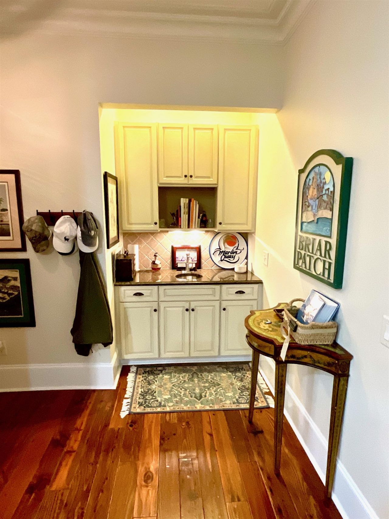 815 Front St. Photo 5