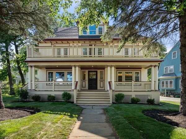 4 Grove St, Medford, MA 02155