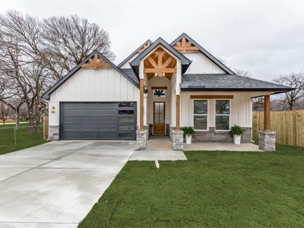 3408 Hiawatha Trail, Lake Worth, TX 76135