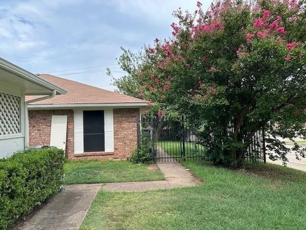 4200 Wingrove Drive , Arlington, TX 76015