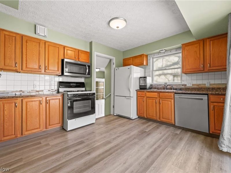 2851 8th Street, Cuyahoga Falls, OH 44221 Photo 11