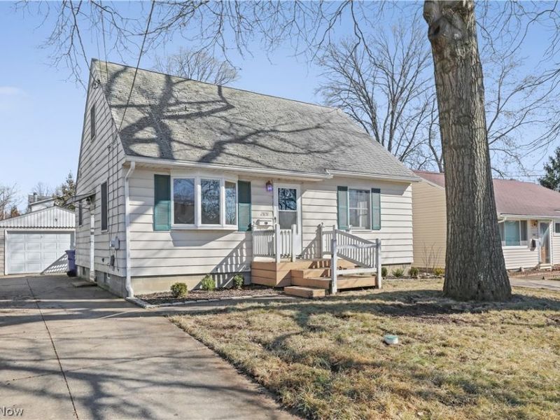 2851 8th Street, Cuyahoga Falls, OH 44221 Photo 2