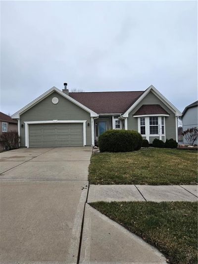 211 Essex Drive, Smithville, MO 64089 Main Photo