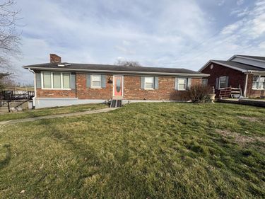 2233 Oakland Lane, Harrodsburg, KY 40330