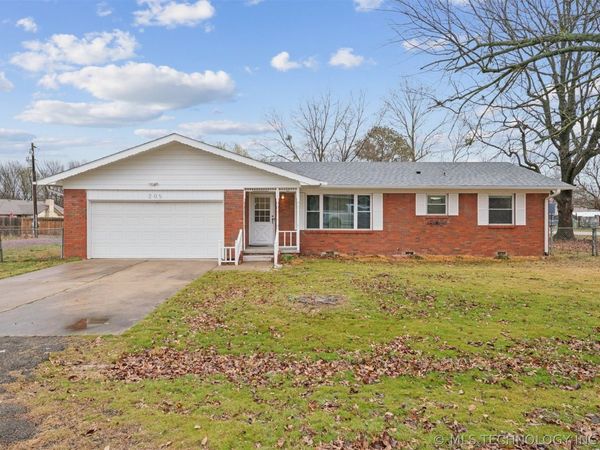 205 S Mary Avenue, Wagoner, OK 74467