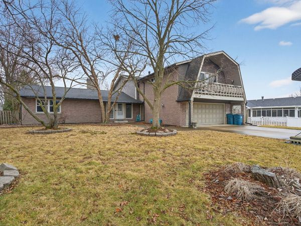 1380 Sommerset Way, Bourbonnais, IL 60914