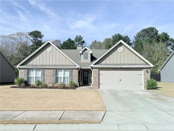 138 Livingston Court , Winder, GA 30680