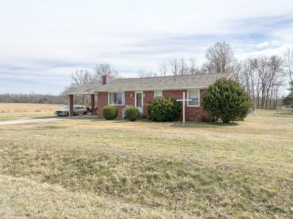 2098 Cookeville Hwy, Smithville, TN 37166