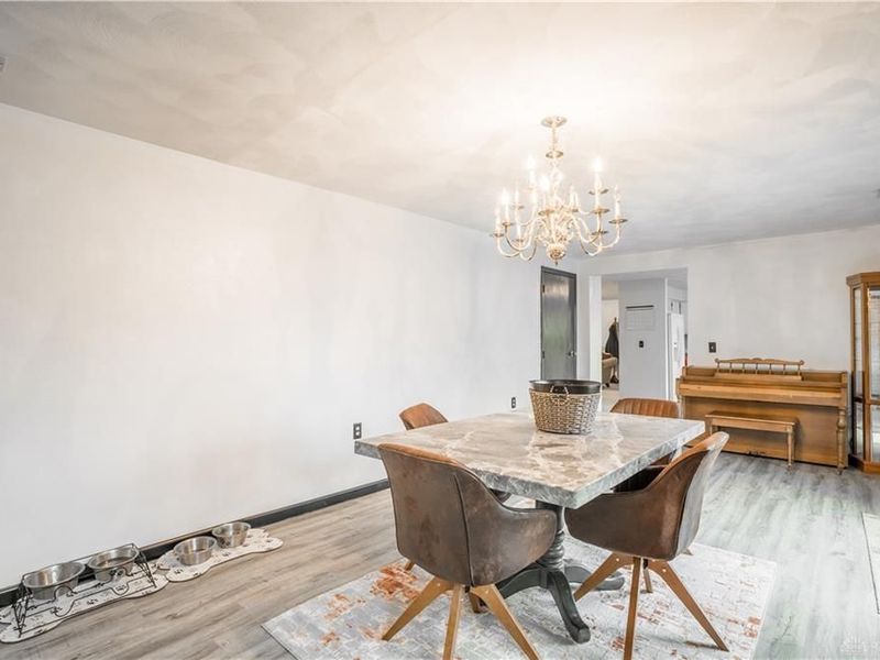 5485 Knollwood Drive, Lewisburg, OH 45338 Photo 12