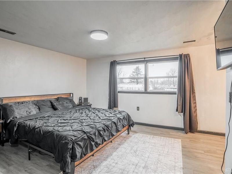 5485 Knollwood Drive, Lewisburg, OH 45338 Photo 21