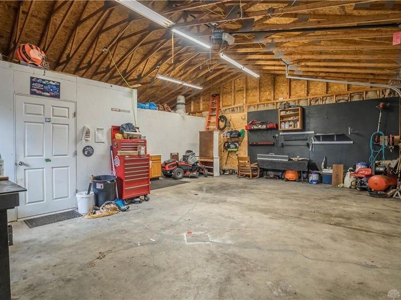 5485 Knollwood Drive, Lewisburg, OH 45338 Photo 26