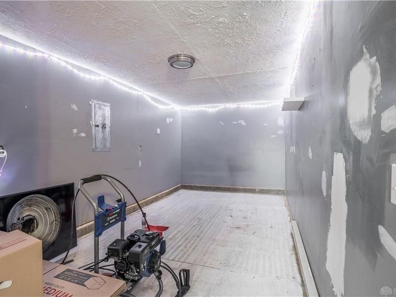 5485 Knollwood Drive, Lewisburg, OH 45338 Photo 29