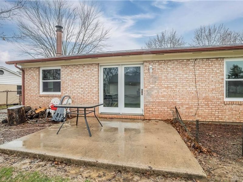 5485 Knollwood Drive, Lewisburg, OH 45338 Photo 32