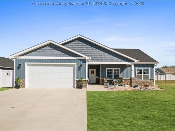 225 Lenore Circle, Fraziers Bottom, WV 25082