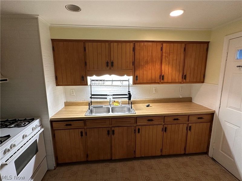 1867 Sheridan Avenue NE, Warren, OH 44483 Photo 9