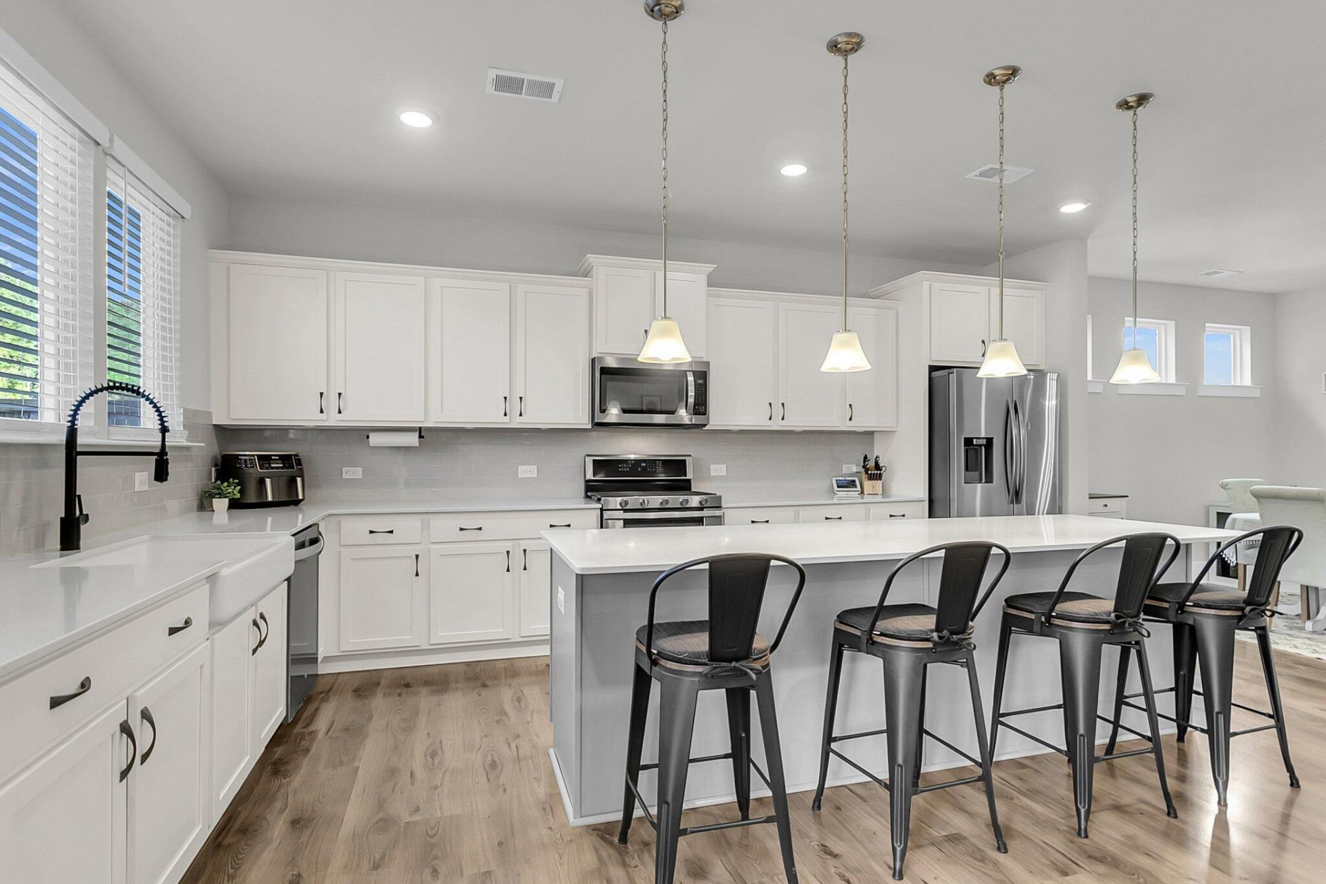 1541 Homecoming Boulevard Photo 7