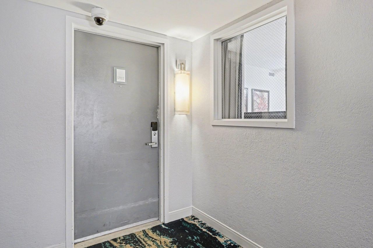 2201 S Ocean Blvd. Photo 3