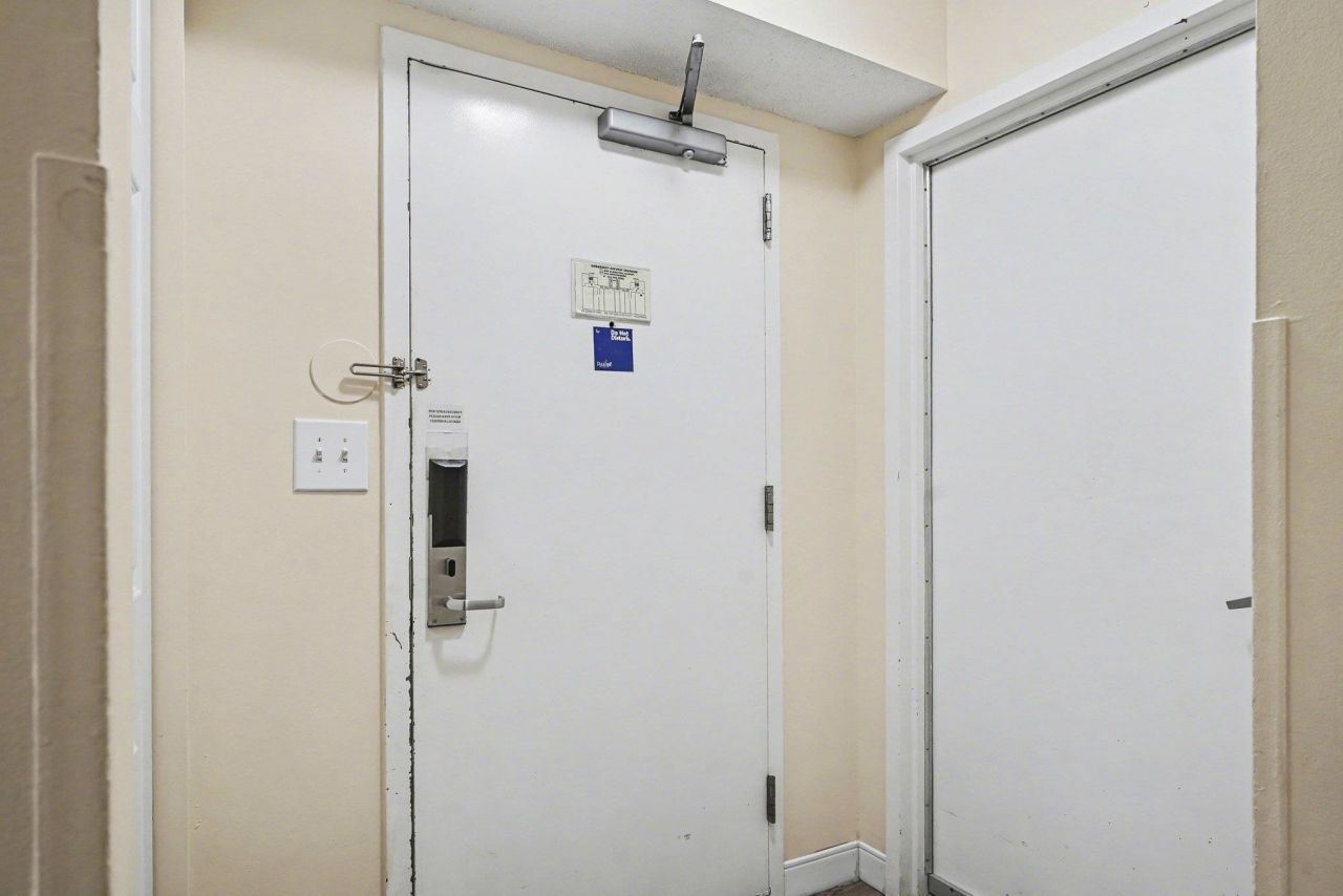 2201 S Ocean Blvd. Photo 4