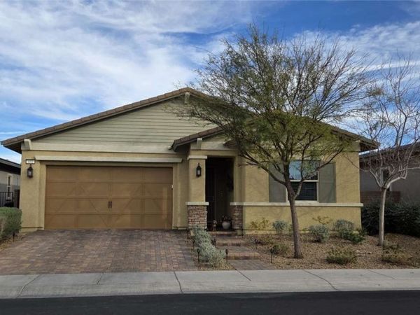 652 Longfeather Street, Henderson, NV 89011
