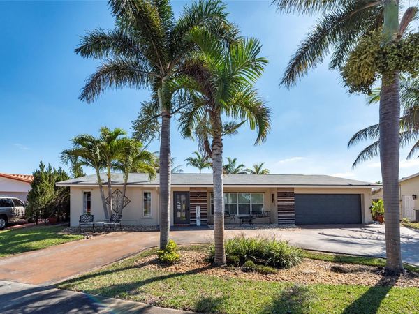 741 NW 97th Ter, Pembroke Pines, FL 33024