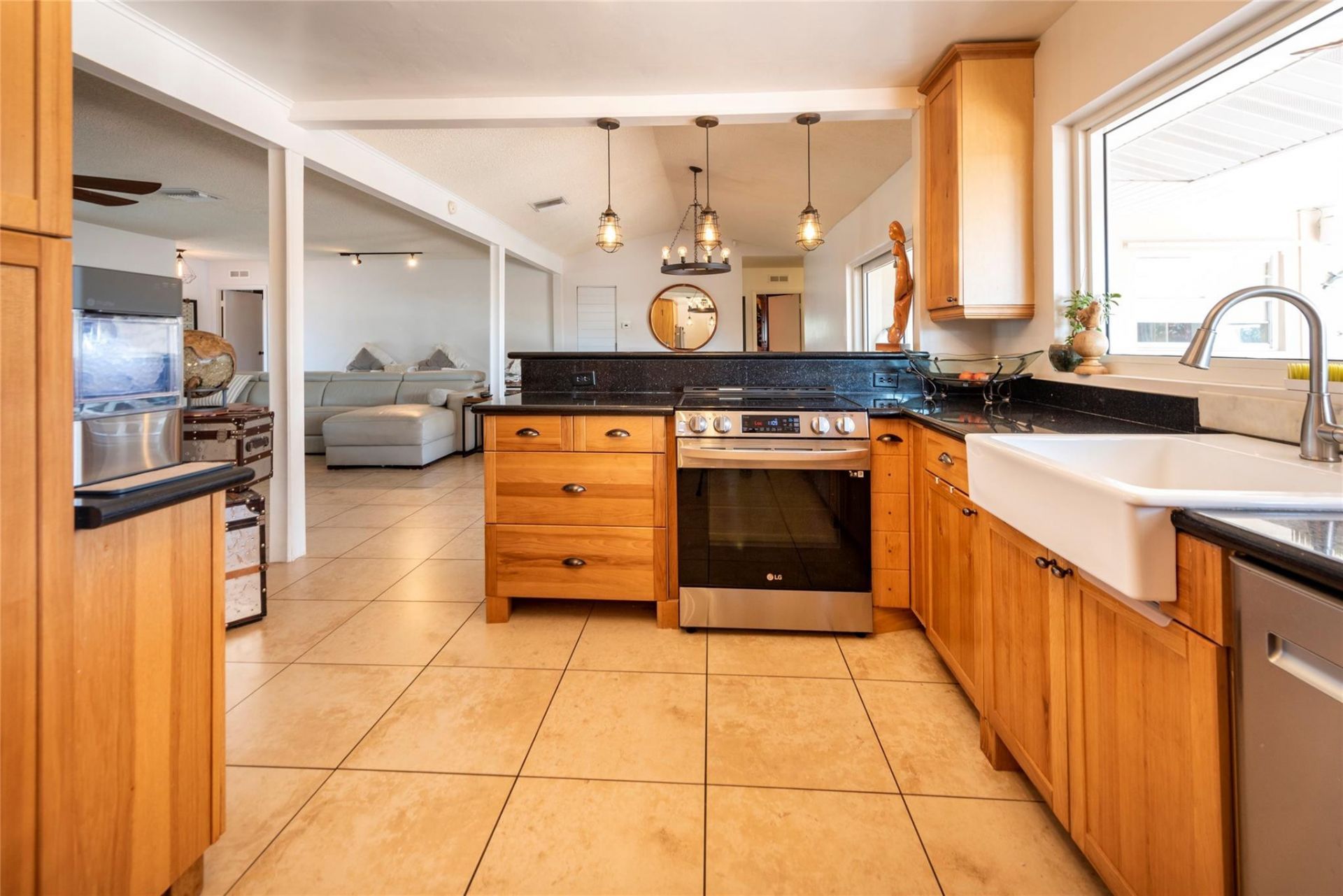 741 NW 97th Terrace, Pembroke Pines, FL 33024 Photo