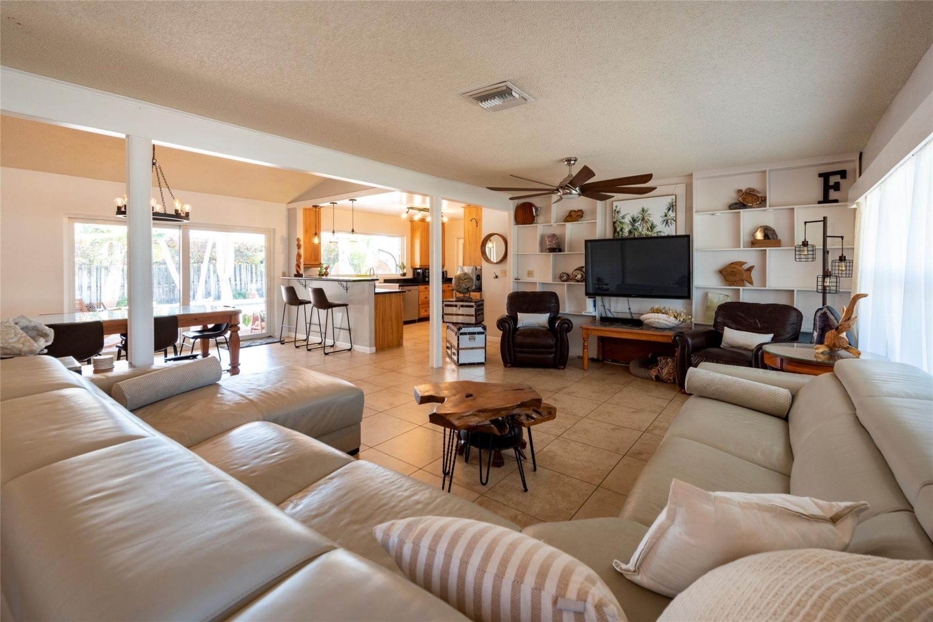 741 NW 97th Terrace, Pembroke Pines, FL 33024 Photo