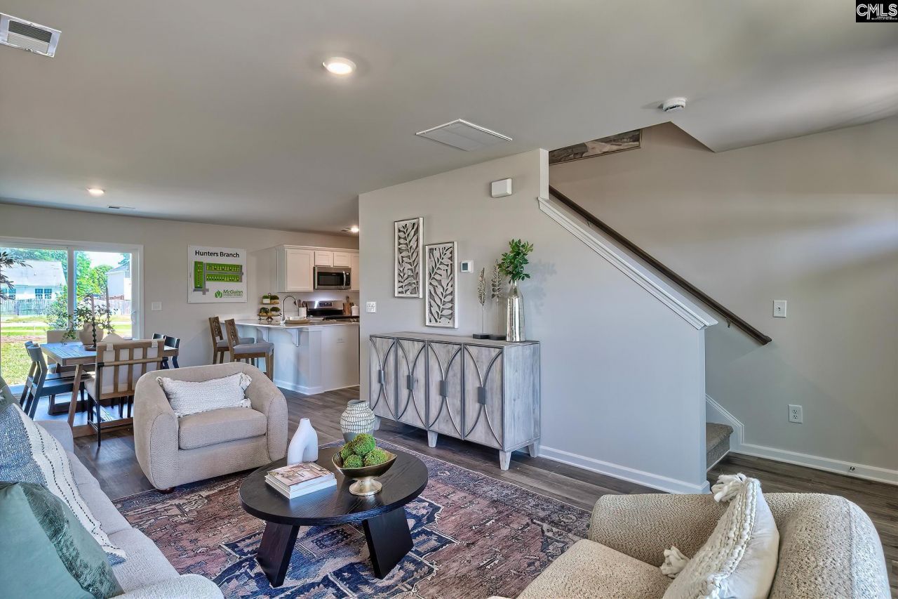 2325 Damascus Way Photo 4