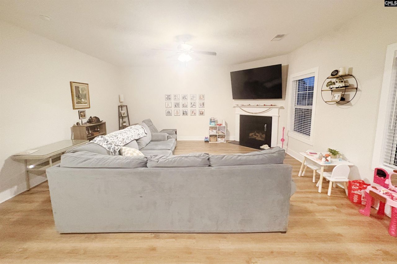 197 Shadowbrook Way Photo 8