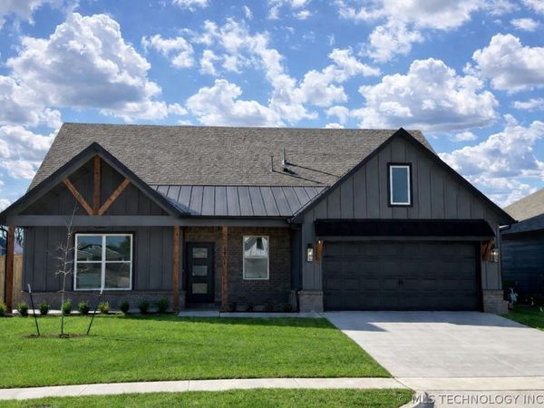 4401 W Van Buren Street , Broken Arrow, OK 74011