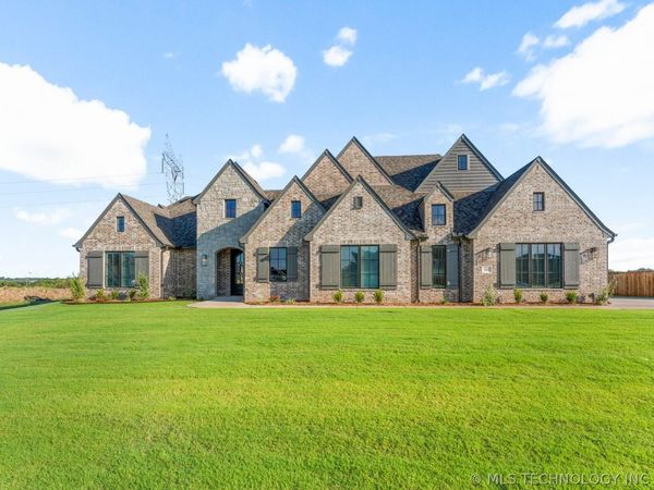 103 W 164th Place S, Glenpool, OK 74033