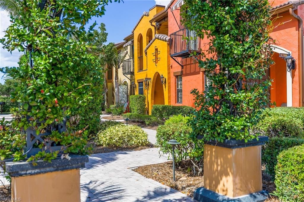 9037 Alturas St, Unit 3702, Naples, FL 34113 Photo