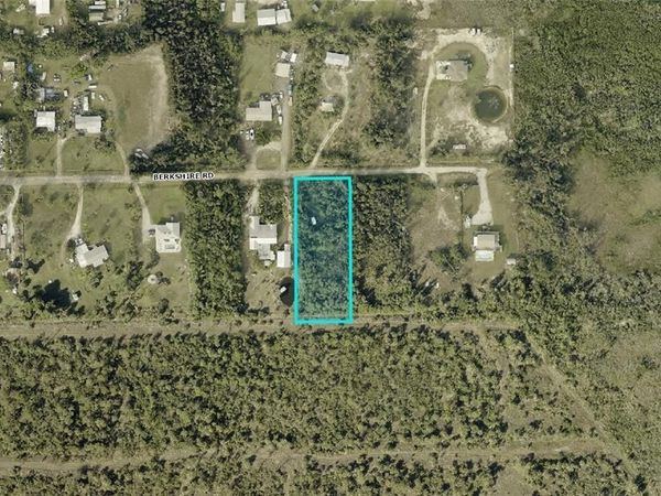 4235 Berkshire RD , OTHER, FL 33956