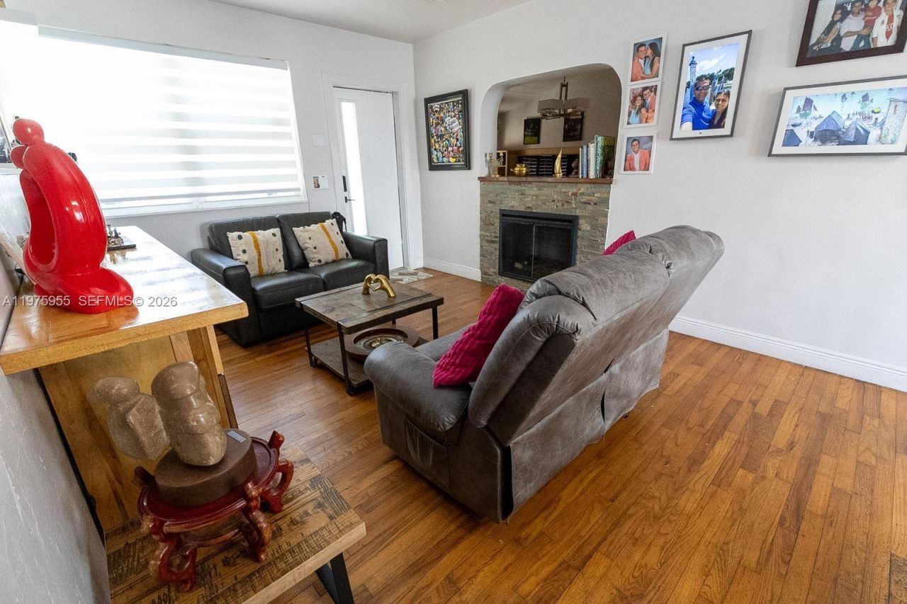 1629 Arthur St , Hollywood, FL 33020 Photo