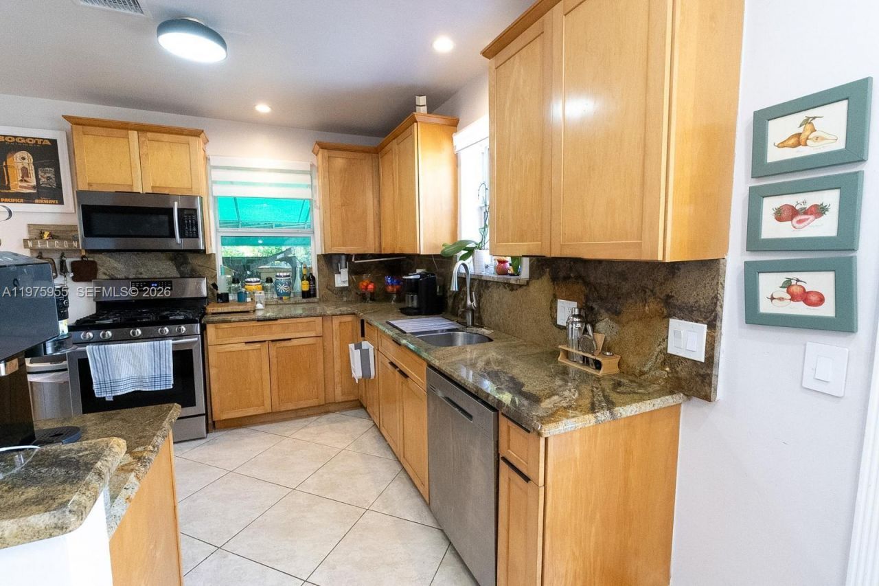 1629 Arthur St , Hollywood, FL 33020 Photo