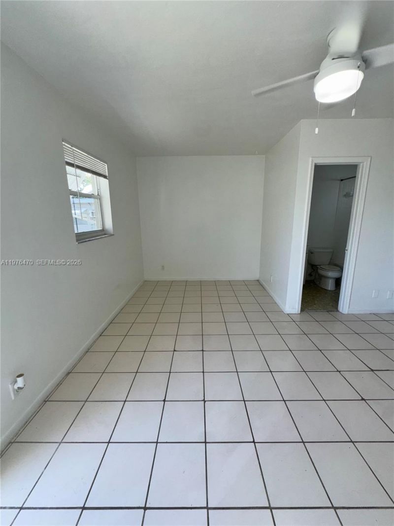 124 SE 4th St, Unit 2, Hallandale Beach, FL 33009 Photo