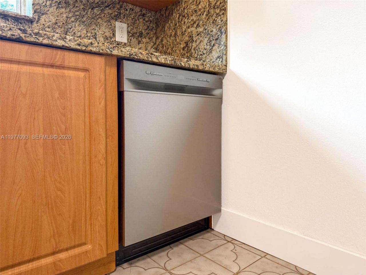 15401 SW 212th St, Miami, FL 33187 Photo