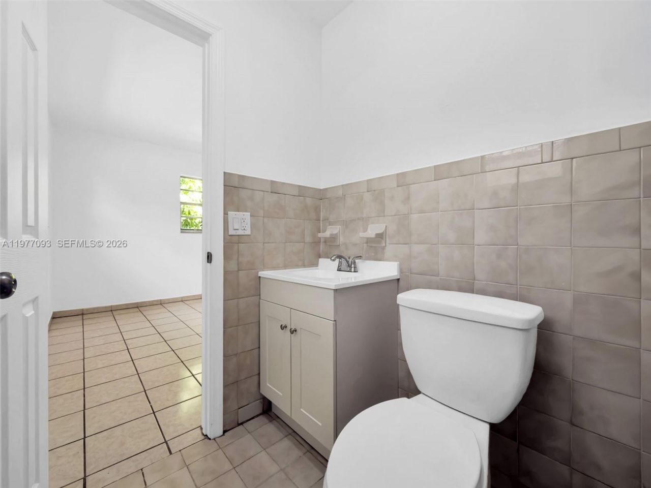 15401 SW 212th St, Miami, FL 33187 Photo