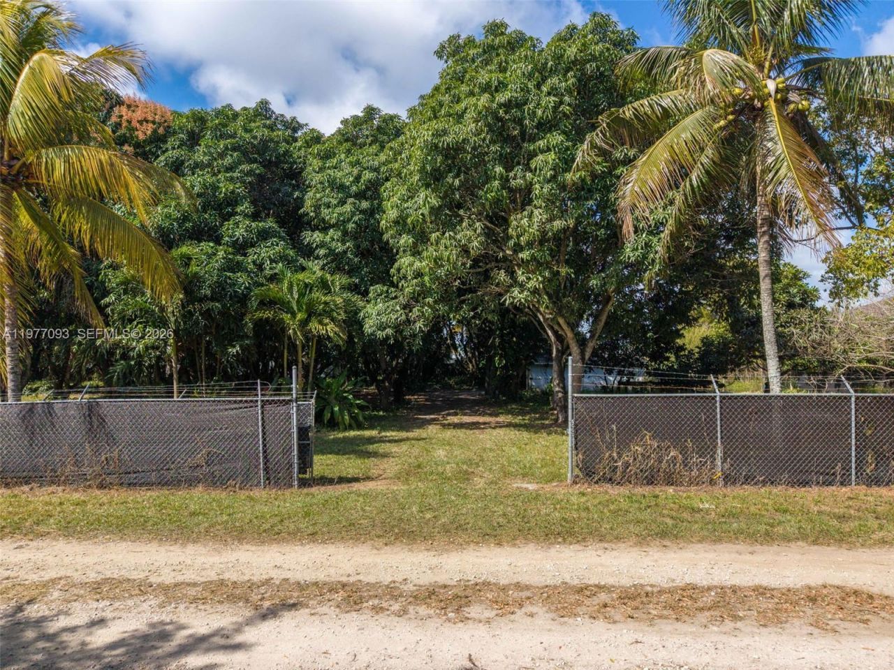 15401 SW 212th St, Miami, FL 33187 Photo