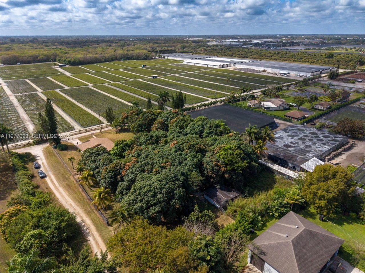 15401 SW 212th St, Miami, FL 33187 Photo