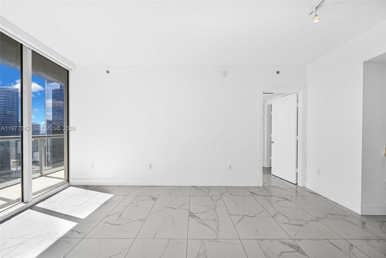 475 Brickell Ave , Unit 3113, Miami, FL 33131 Photo