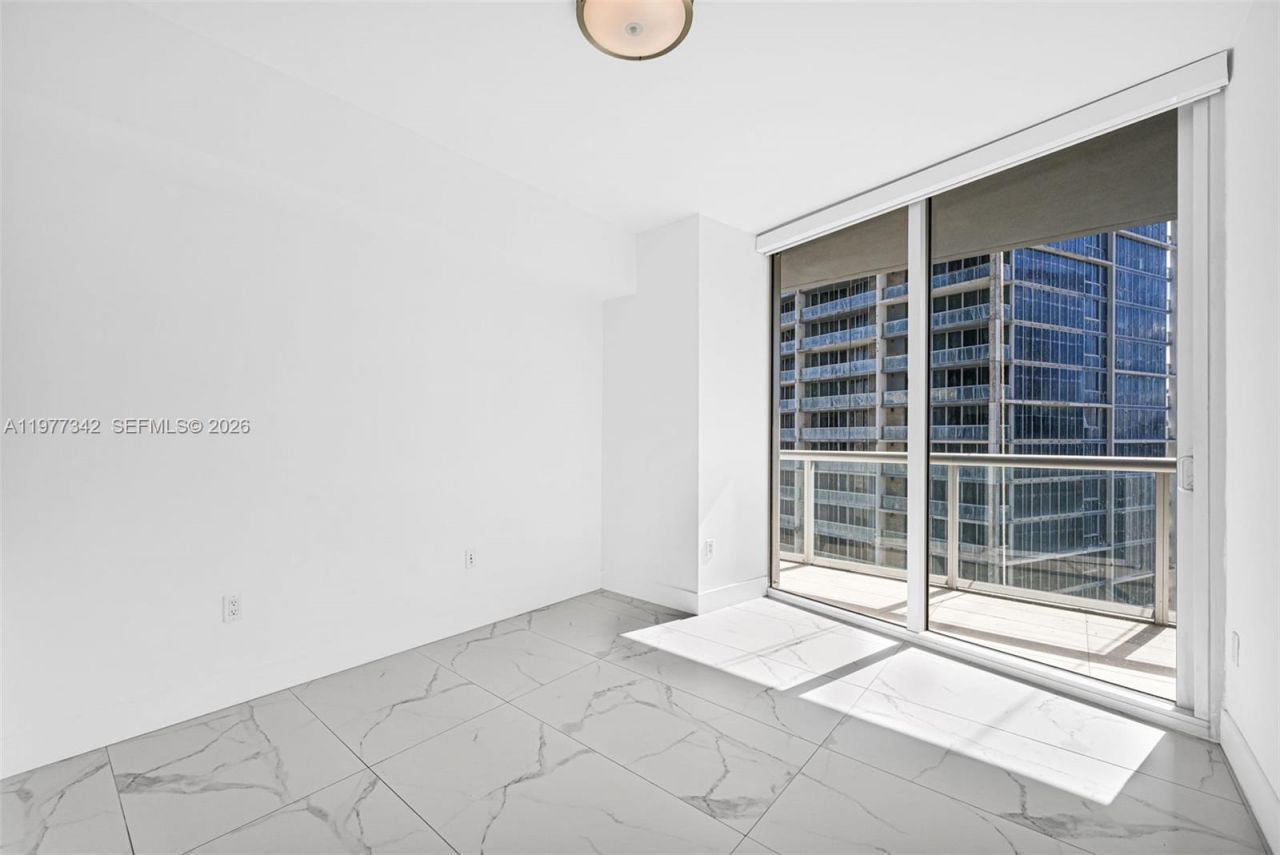 475 Brickell Ave , Unit 3113, Miami, FL 33131 Photo