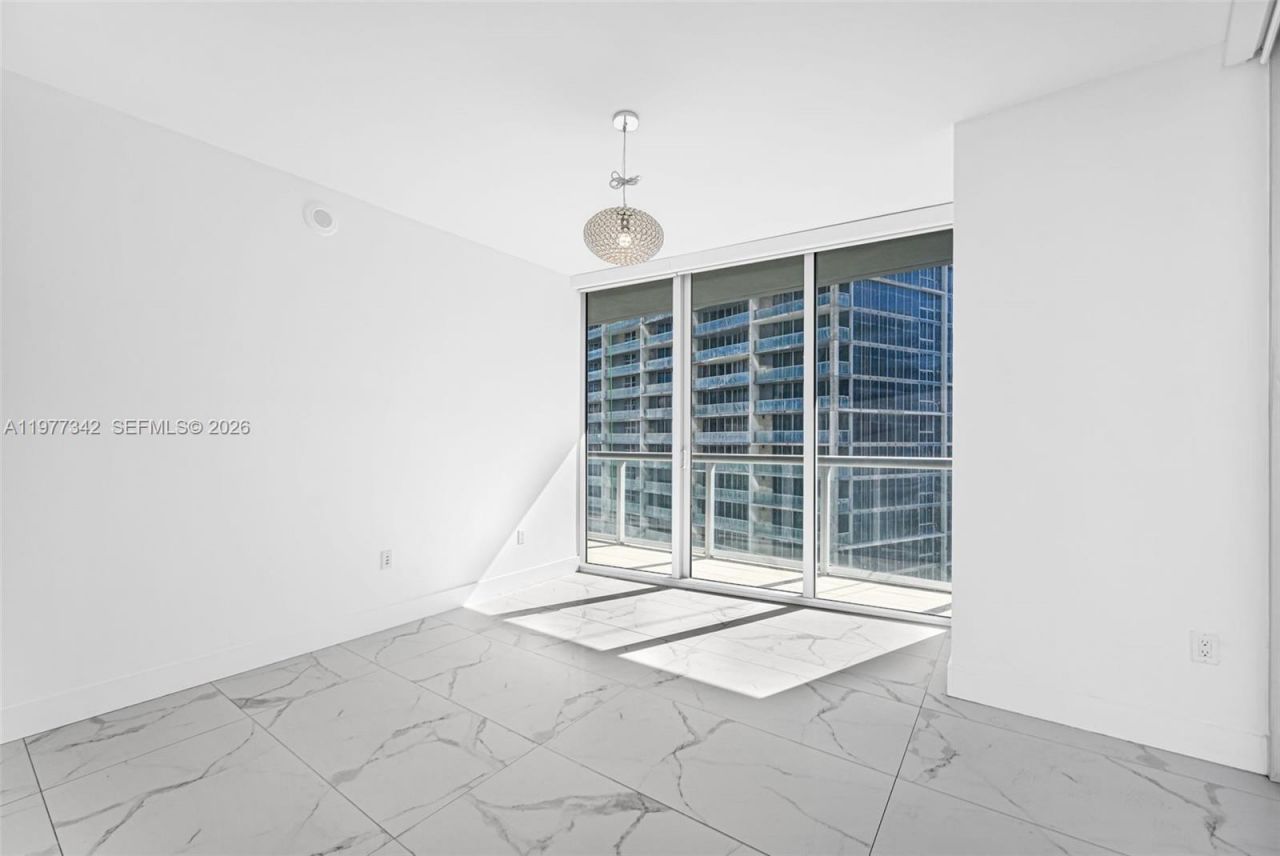 475 Brickell Ave , Unit 3113, Miami, FL 33131 Photo