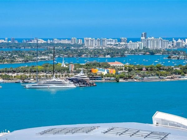 159 NE 6th St, Unit 2711, Miami, FL 33132
