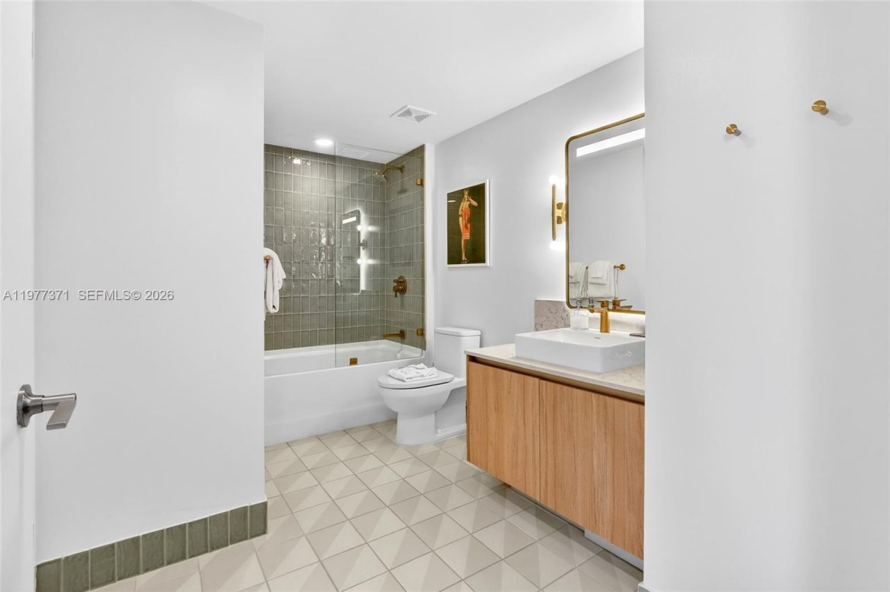 159 NE 6th St, Unit 2711, Miami, FL 33132 Photo