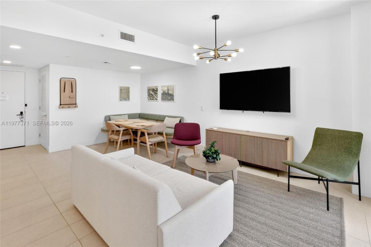 159 NE 6th St, Unit 2711, Miami, FL 33132 Photo