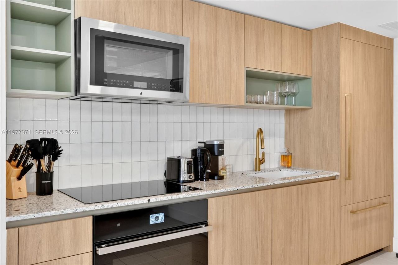 159 NE 6th St, Unit 2711, Miami, FL 33132 Photo