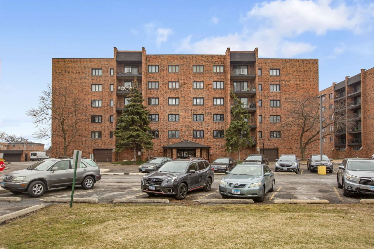 Please Call For Address, Unit 103, Des Plaines, IL 60016 Main Photo