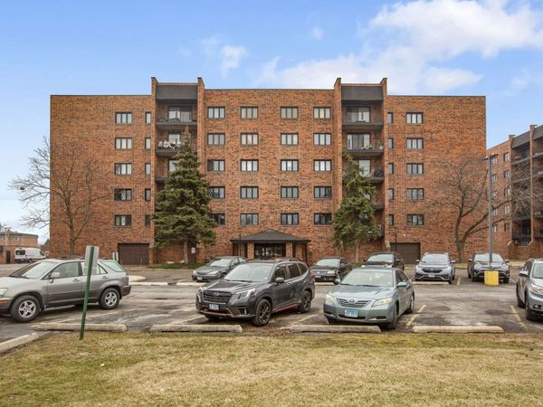 Unit 103, Des Plaines, IL 60016